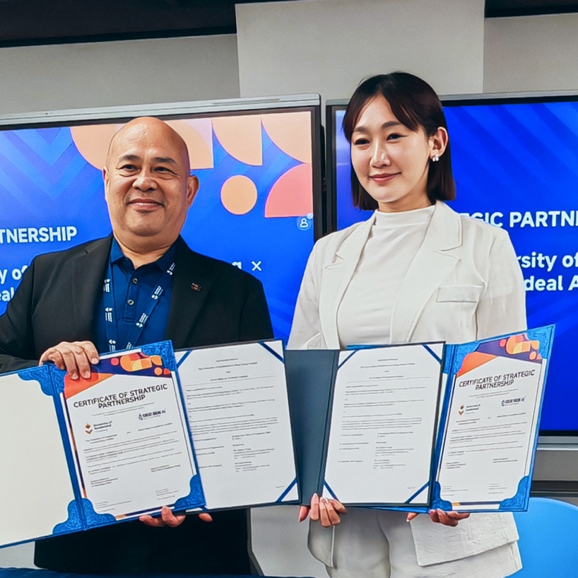 全承AI新媒體學院與英國新特蘭大學代表簽署合作證書